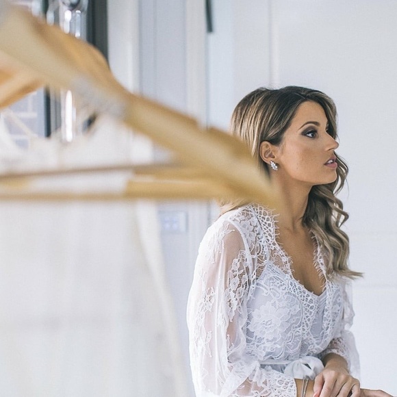 MAEVEN BRIDAL - Boho Lace Kimono / Bridal Lace Robe / Beach Cover-Up - Picture 6 of 15